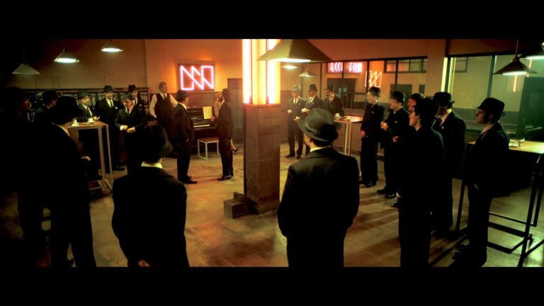 Fernando Pessoa passeia pela baixa de Lisboa na estreia de ‘Não Sou Nada’